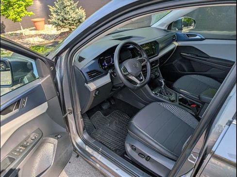 Certified 2022 Volkswagen Taos SE image 23