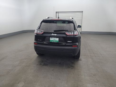 Used 2021 Jeep Cherokee Latitude AWD/4WD image 7