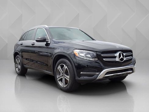 Used 2018 Mercedes-Benz GLC 300 4MATIC image 7