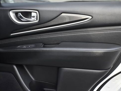 Used 2019 INFINITI QX60 Luxe w/ Essential Package image 29