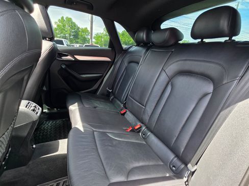 Used 2018 Audi Q3 2.0T Premium Plus w/ Premium Plus Package AWD/4WD image 19