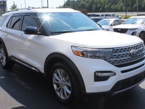 Used 2020 Ford Explorer Limited AWD/4WD image 4