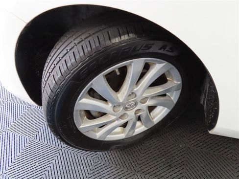 Used 2012 MAZDA MAZDA3 i Touring image 9