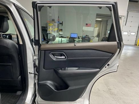 Certified 2021 Nissan Rogue Platinum AWD/4WD image 26