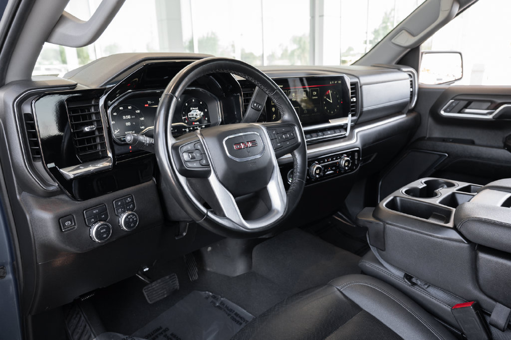 Used 2024 GMC Sierra 1500 SLT AWD/4WD image 22