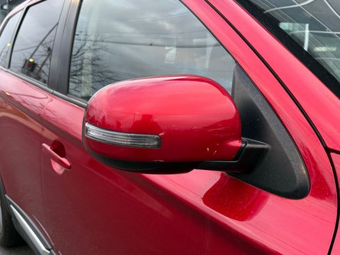 Used 2020 Mitsubishi Outlander SE image 18