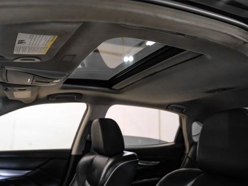 Used 2019 INFINITI Q70 L 3.7 RWD image 5
