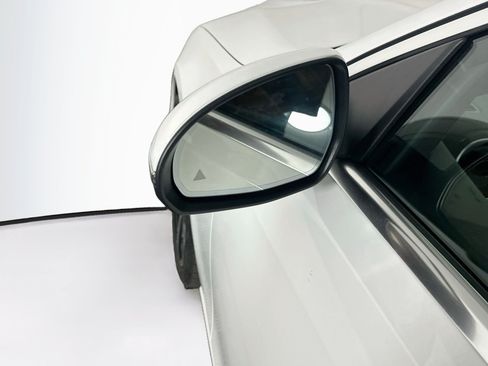 Used 2025 Mercedes-Benz C 300 Sedan image 16