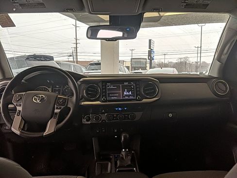 Used 2023 Toyota Tacoma SR5 w/ Technology Package image 13