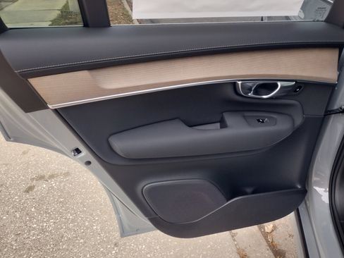 New 2026 Volvo XC90 B6 Plus w/ Protection Package Premier image 19