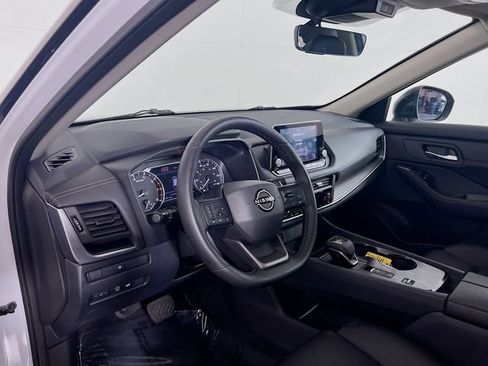 Used 2026 Nissan Rogue Dark Armor FWD image 11