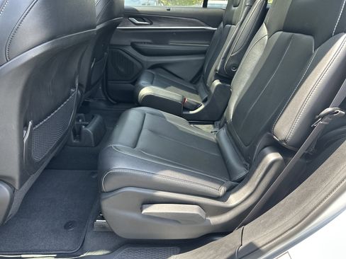 Used 2024 Jeep Grand Cherokee L Limited w/ Luxury Tech Group II image 24