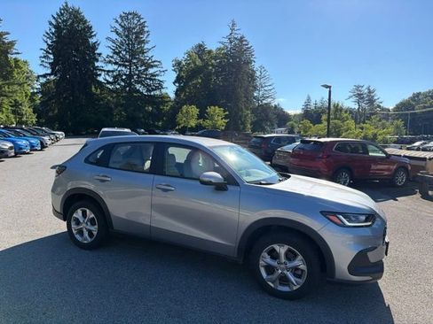 Used 2023 Honda HR-V LX image 5