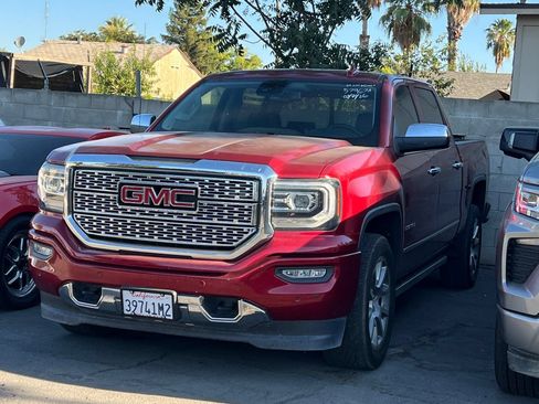 Used 2018 GMC Sierra 1500 Denali RWD image 2