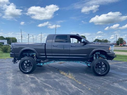 Used 2021 RAM 2500 Limited AWD/4WD image 4