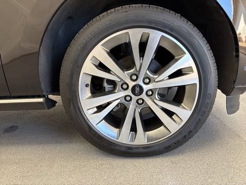 Used 2021 Ford Expedition Max Platinum AWD/4WD image 4