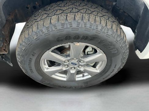 Used 2019 Ford F150 Lariat image 11