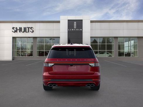 New 2026 Lincoln Aviator AWD w/ Jet Appearance Package image 12