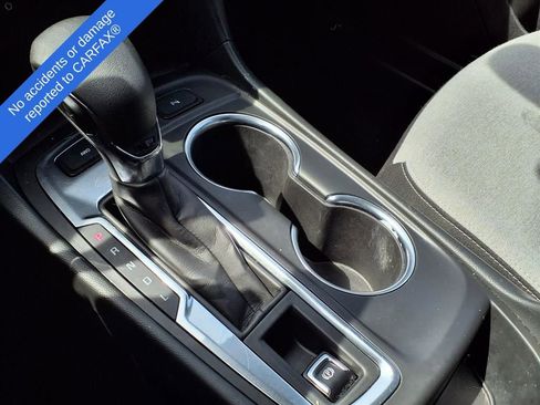 Used 2022 Chevrolet Equinox LT AWD/4WD image 25