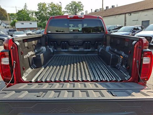 Used 2026 GMC Canyon AT4 w/ AT4 Premium Package AWD/4WD image 29