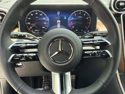 Certified 2025 Mercedes-Benz GLC 300 4MATIC image 25