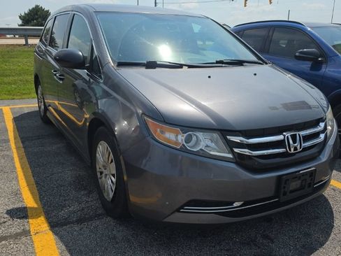 Used 2016 Honda Odyssey LX image 2