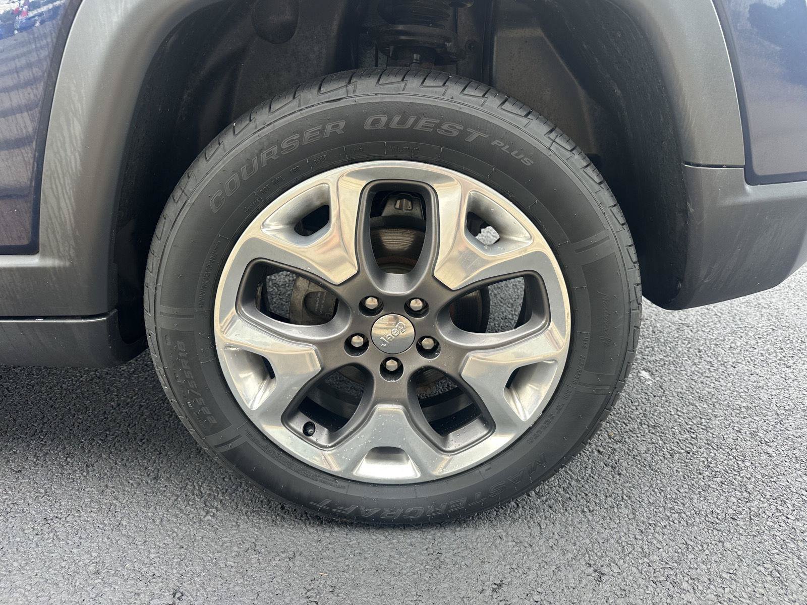 Used 2019 Jeep Compass Limited AWD/4WD image 14