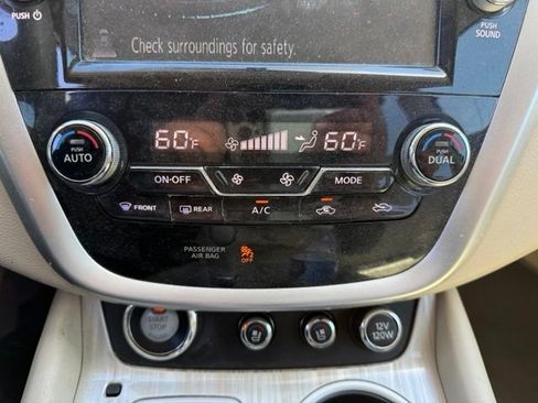 Used 2015 Nissan Murano Platinum w/ Platinum Technology Package FWD image 23