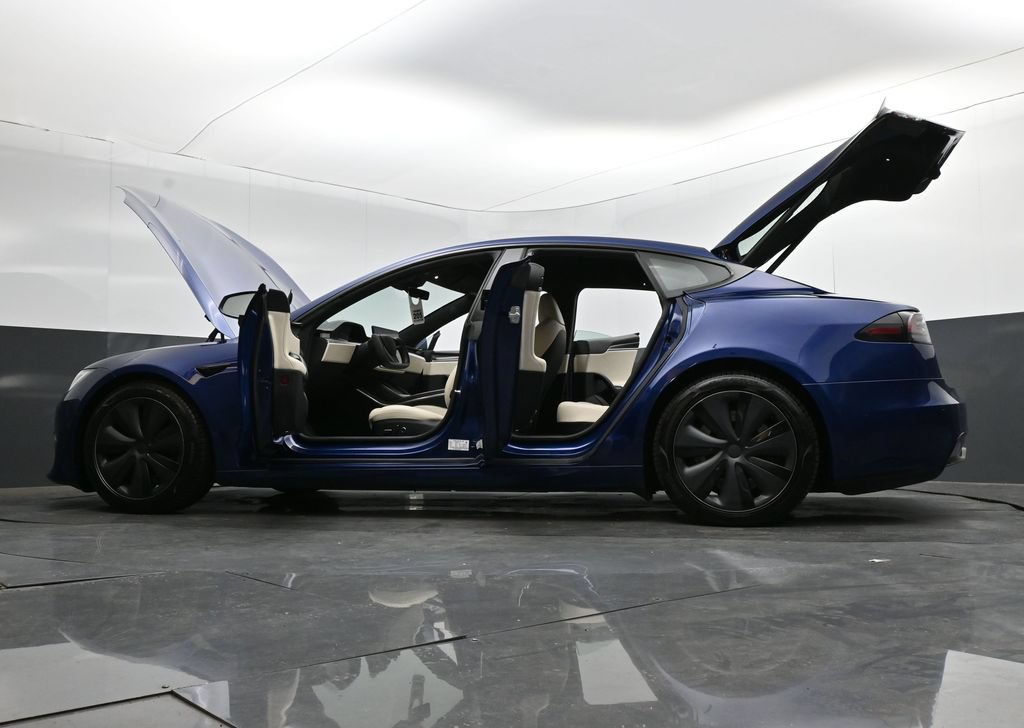 Used 2022 Tesla Model S Plaid AWD/4WD image 32