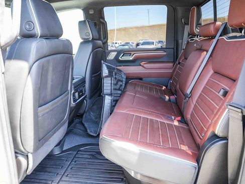 Used 2025 GMC Sierra 3500 Denali Ultimate AWD/4WD image 19
