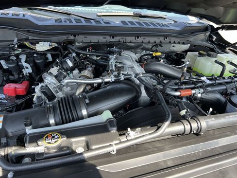 New 2026 Ford F450 Platinum w/ Platinum Plus Package image 28