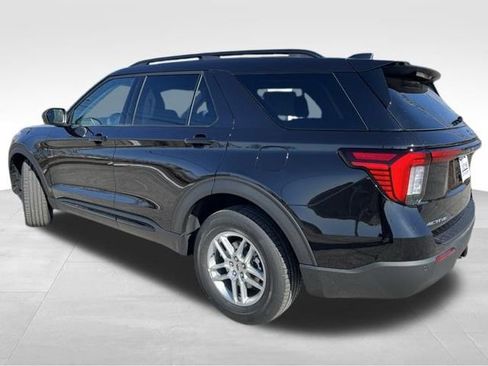 New 2026 Ford Explorer Active image 5