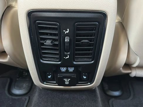 Used 2015 Jeep Grand Cherokee Limited w/ Trailer Tow Group IV image 24