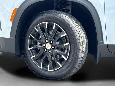 New 2026 Chevrolet Traverse LT w/ Enhanced Driving Package FWD image 39