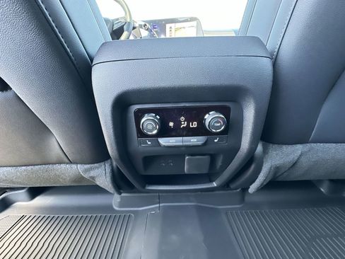 New 2026 Chevrolet Traverse RS w/ LPO, Floor Liner Package AWD/4WD image 22