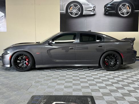 Used 2016 Dodge Charger SRT w/ Harman/Kardon Audio Group RWD image 7