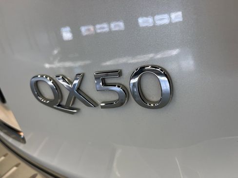 Used 2017 INFINITI QX50 AWD w/ Deluxe Touring Package image 34