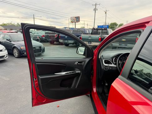 Used 2017 Dodge Journey SXT AWD/4WD image 31