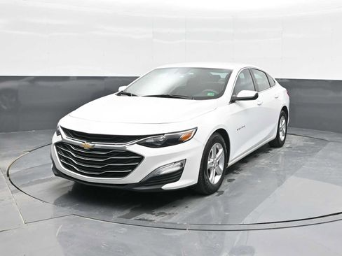 Used 2022 Chevrolet Malibu LS w/ Driver Confidence Package II FWD image 4
