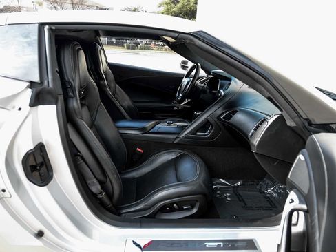 Used 2018 Chevrolet Corvette Stingray Coupe w/ 3LT Preferred Equipment Group image 36