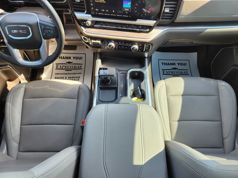 Used 2023 GMC Sierra 1500 SLT w/ SLT Premium Plus Package AWD/4WD image 18