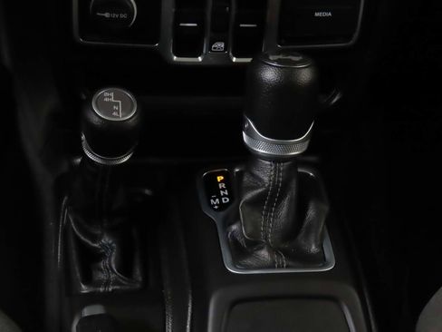 Used 2024 Jeep Wrangler Sport S image 8