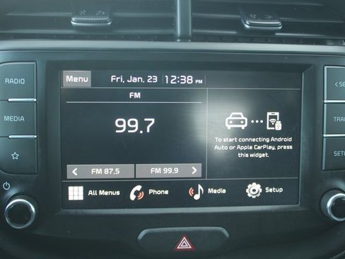 Used 2023 Kia Soul LX w/ LX Technology Package image 5