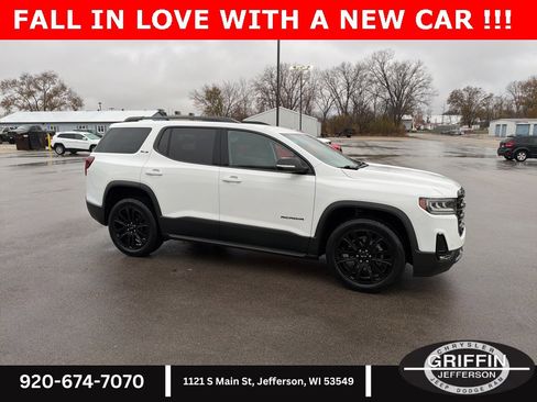 Used 2023 GMC Acadia SLE w/ Driver Convenience Package image 5