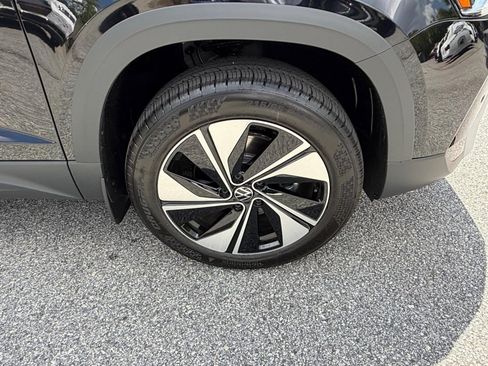 New 2026 Volkswagen Taos SE AWD/4WD image 25