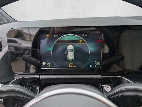 Used 2021 Mercedes-Benz GLA 250 4MATIC image 9