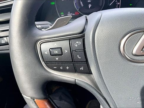 Used 2022 Lexus ES 300h w/ Accessory Package 2 image 7