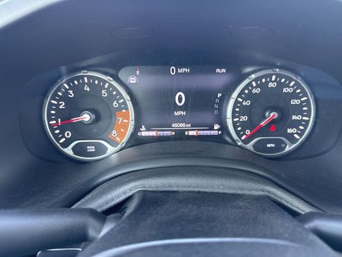 Used 2022 Jeep Renegade Latitude AWD/4WD image 22