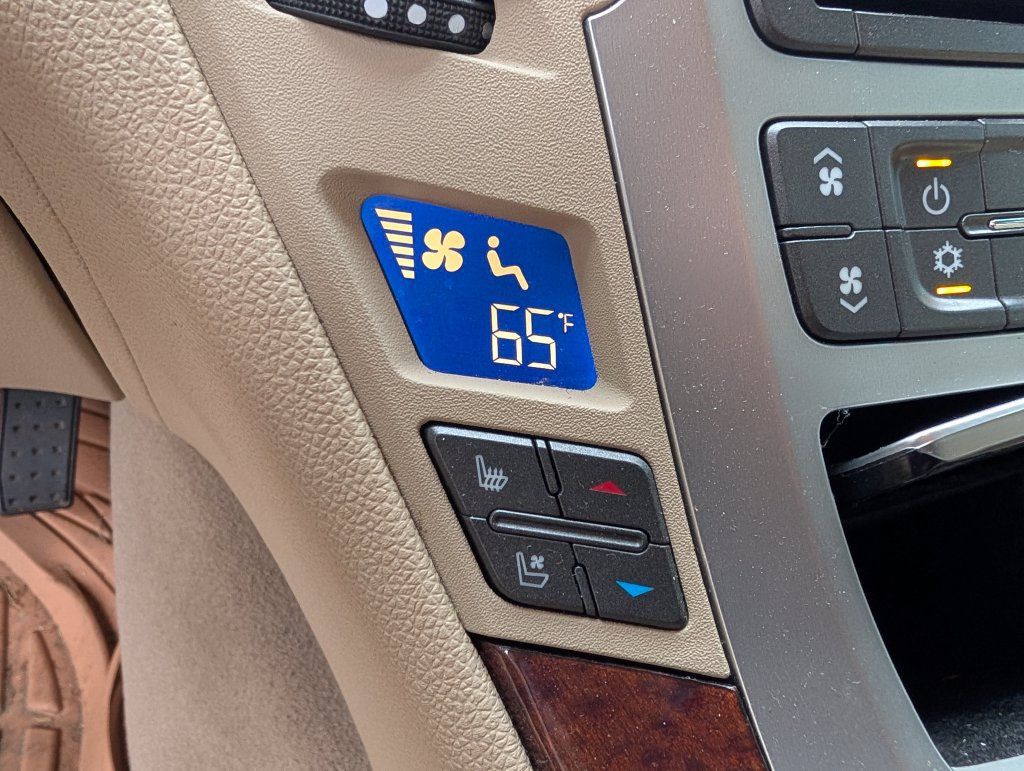 Used 2012 Cadillac CTS Premium RWD image 6