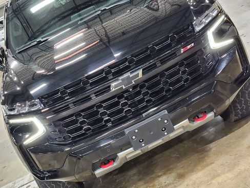 Used 2023 Chevrolet Suburban Z71 w/ Luxury Package AWD/4WD image 19